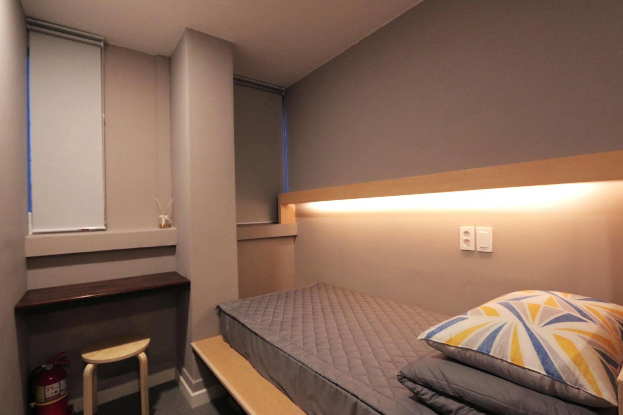 Blueboat Hostel Кьонджу Екстер'єр фото